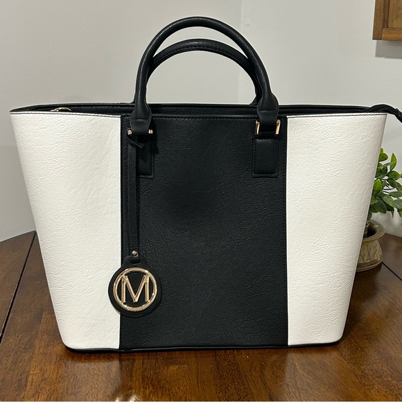 MKP Handbags - MKP COLLECTION BLACK & WHITE VEGAN LEATHER LARGE TOTE NWOT W/ DUST BAG